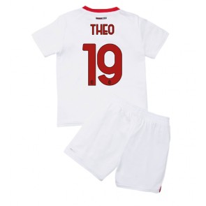 AC Milan Theo Hernandez #19 kläder Barn 2022-23 Bortatröja Kortärmad (+ korta byxor)
